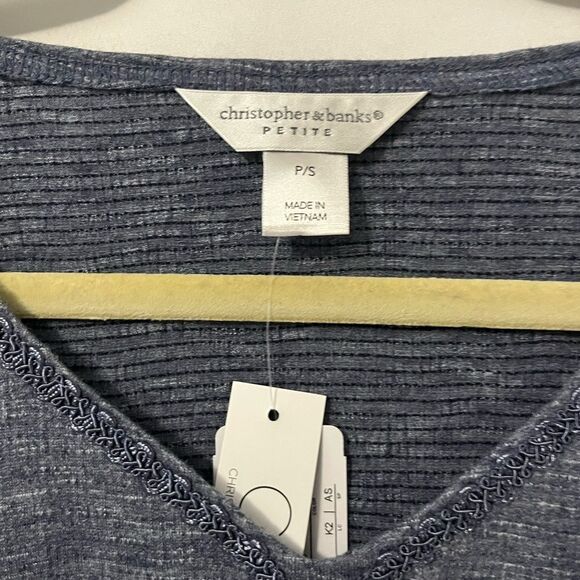 🟢Christopher & Banks Blue3/4 Sleeve Front Tie V Neck  Top Size PS NWT - Picture 7 of 8
